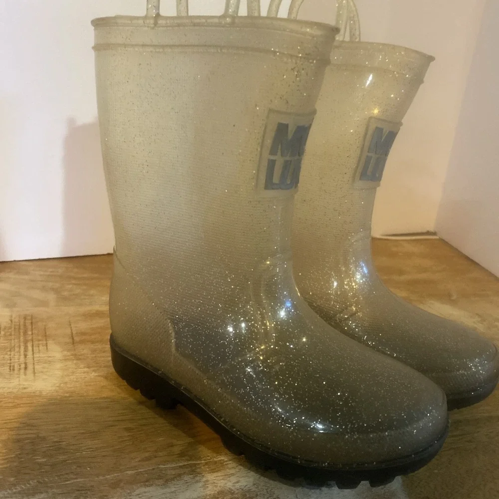 Muk Luks Child's Rubber knee High Pull on Rain/Water Boots With Glitter 9/10